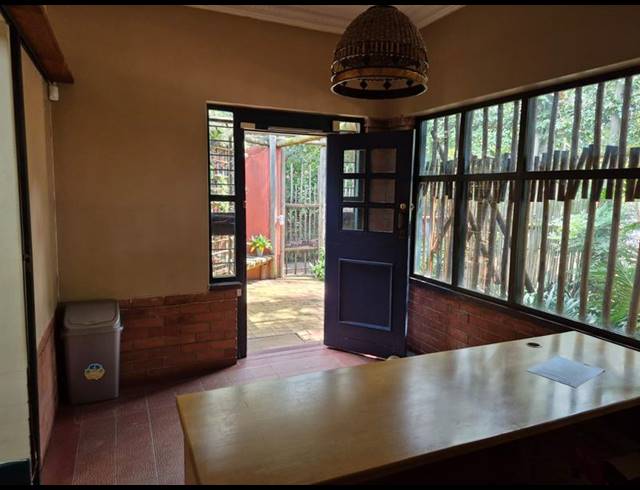 BUSINESS PROPERTY TO RENT IN MENLO PARK